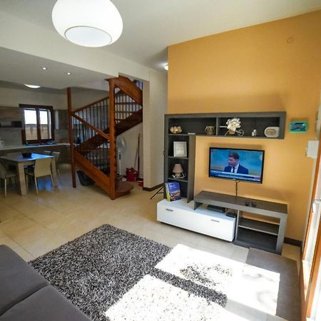 Getawaynpetto Private Duplex Maisonette With Jacuzzi Hot Tub Mgarr Ngoại thất bức ảnh