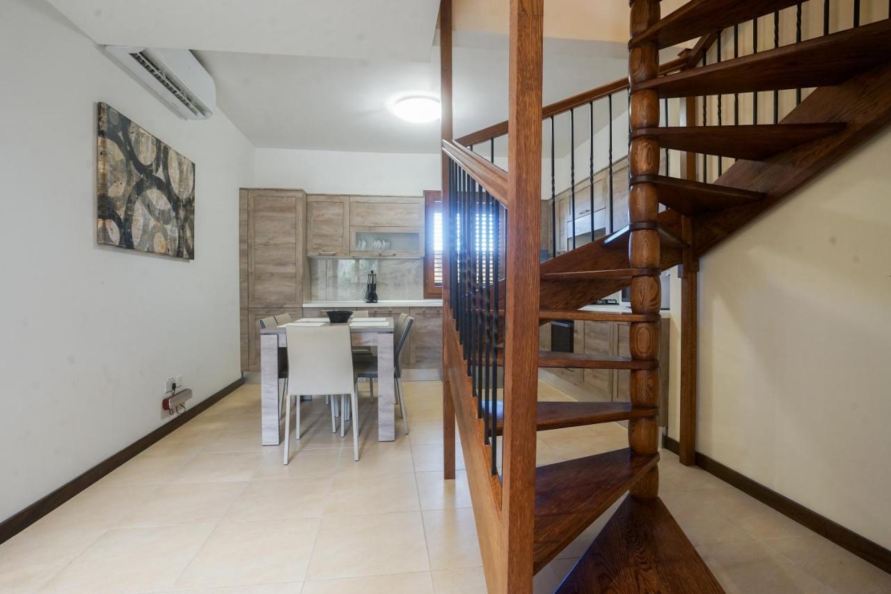 Getawaynpetto Private Duplex Maisonette With Jacuzzi Hot Tub Mgarr Ngoại thất bức ảnh
