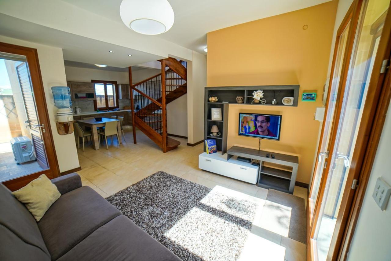 Getawaynpetto Private Duplex Maisonette With Jacuzzi Hot Tub Mgarr Ngoại thất bức ảnh