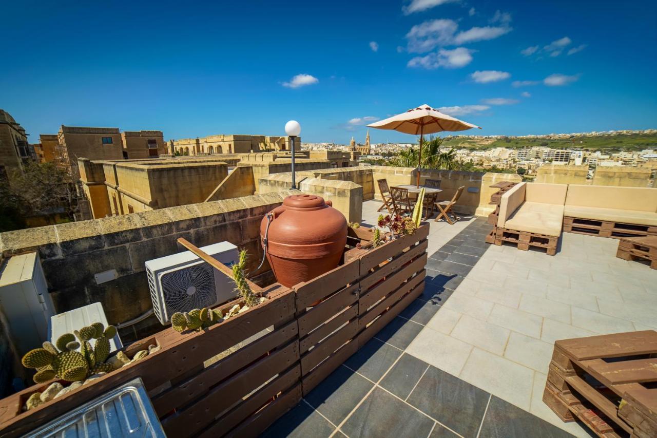 Getawaynpetto Private Duplex Maisonette With Jacuzzi Hot Tub Mgarr Ngoại thất bức ảnh