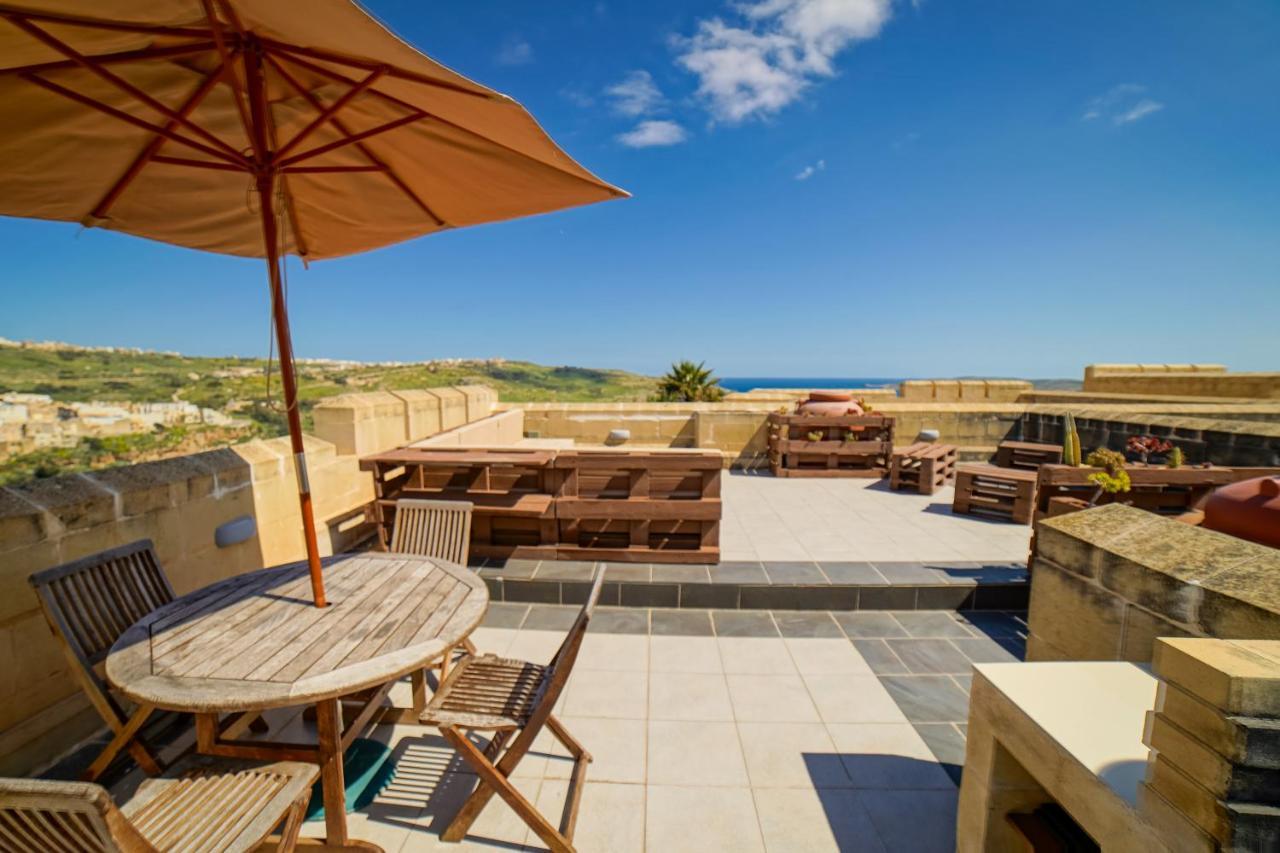 Getawaynpetto Private Duplex Maisonette With Jacuzzi Hot Tub Mgarr Ngoại thất bức ảnh