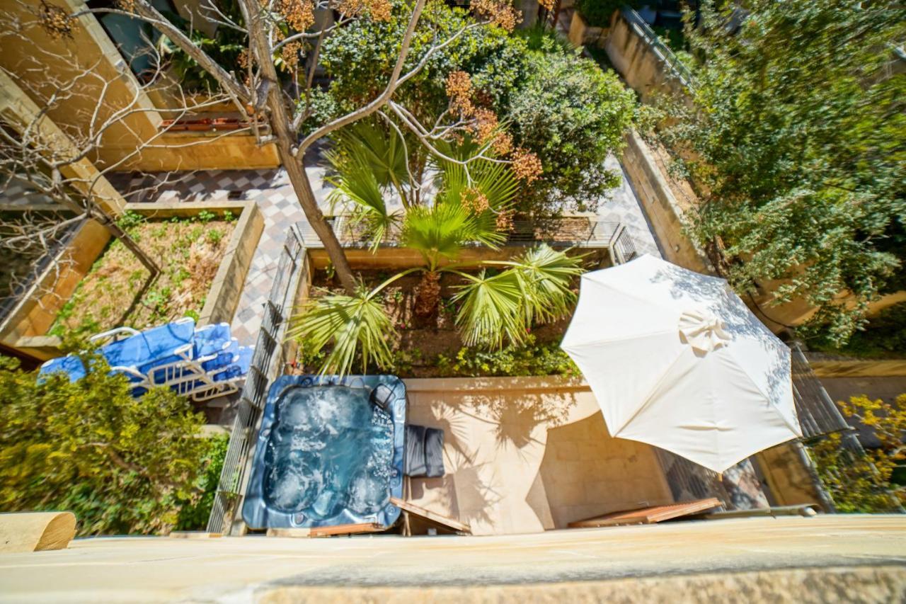Getawaynpetto Private Duplex Maisonette With Jacuzzi Hot Tub Mgarr Ngoại thất bức ảnh